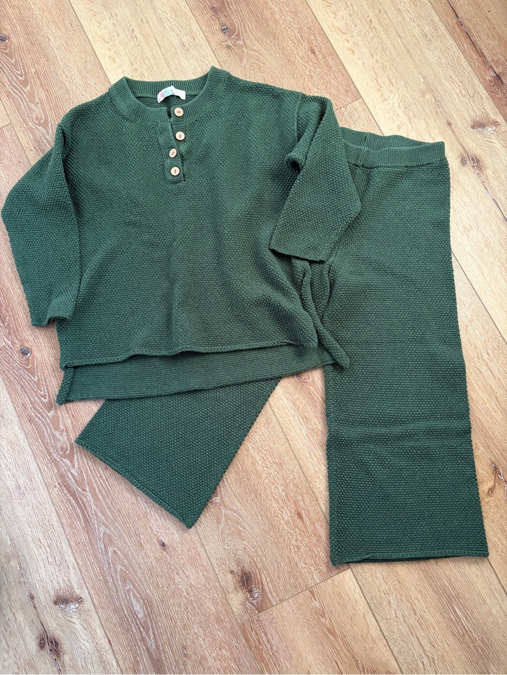 READ FULL DESCRIPTION Free People Hailee Darker Green Knit Cropped Pants Set